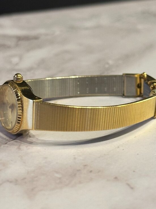 Vintage Pulsar Womens Watch Gold Tone Small Dial 15MM New Battery 5.75 Inch main image 6